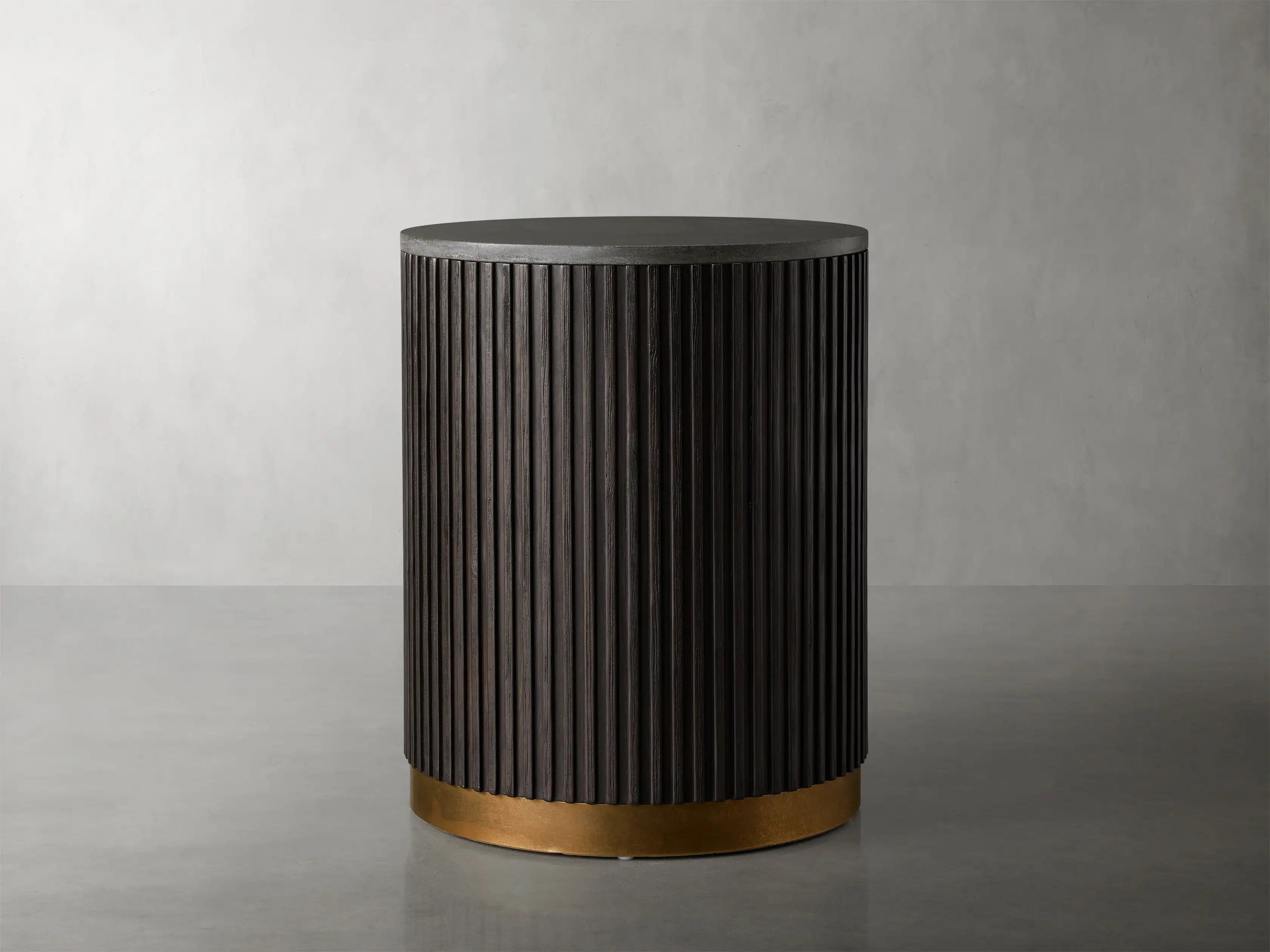 Finnegan End Table 18”D