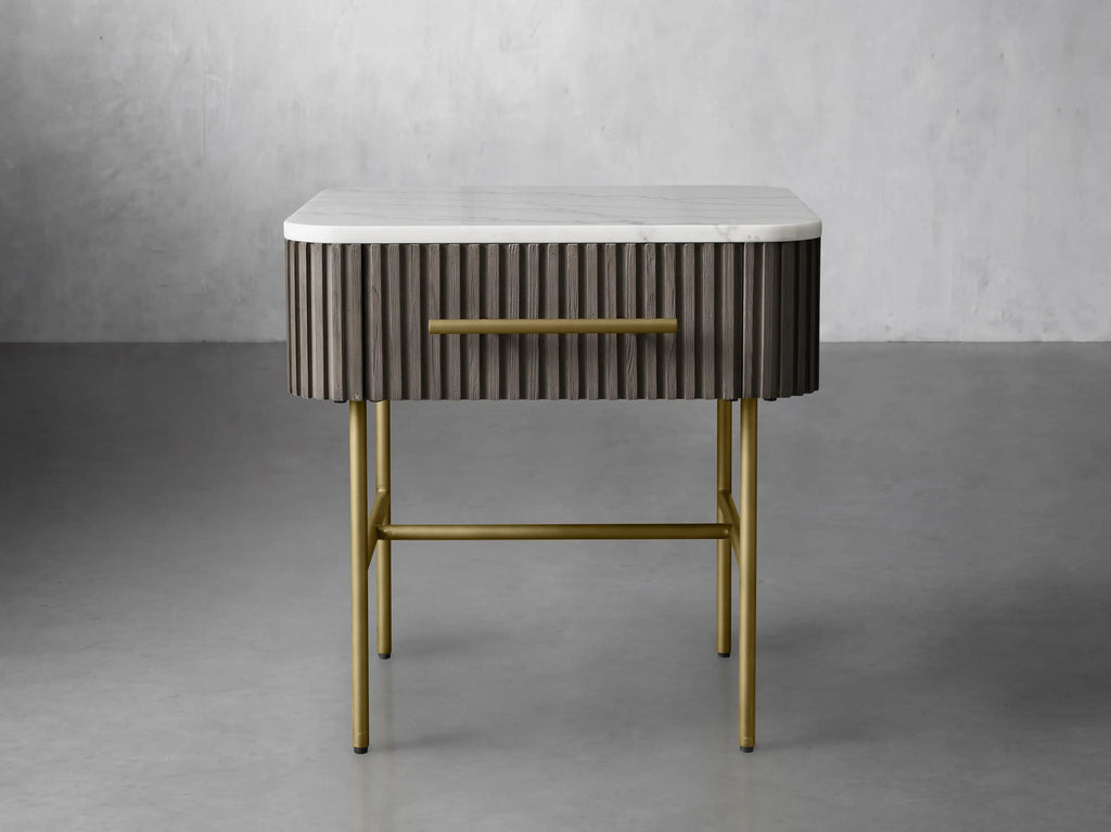Finnegan End Table with Drawer 22“W