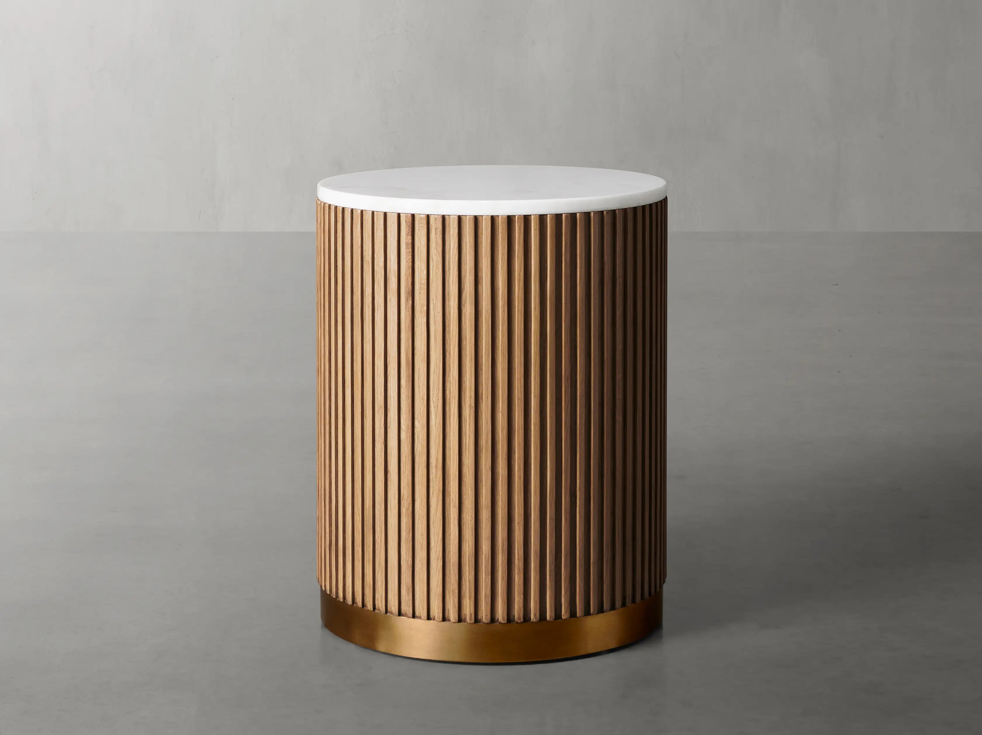 Finnegan End Table 18”D