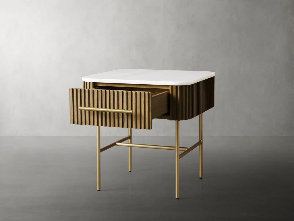 Finnegan End Table with Drawer 22“W