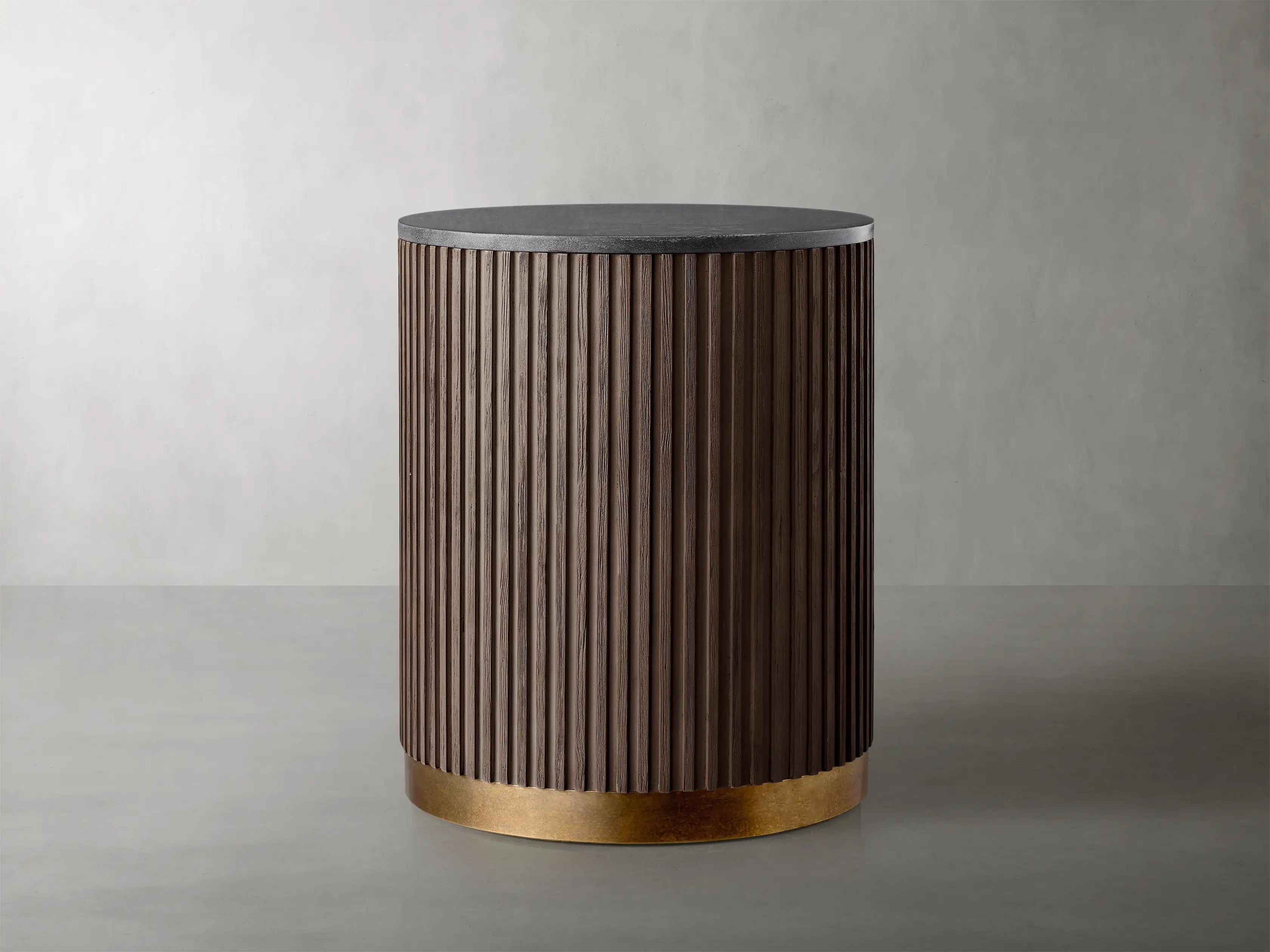 Finnegan End Table 18”D
