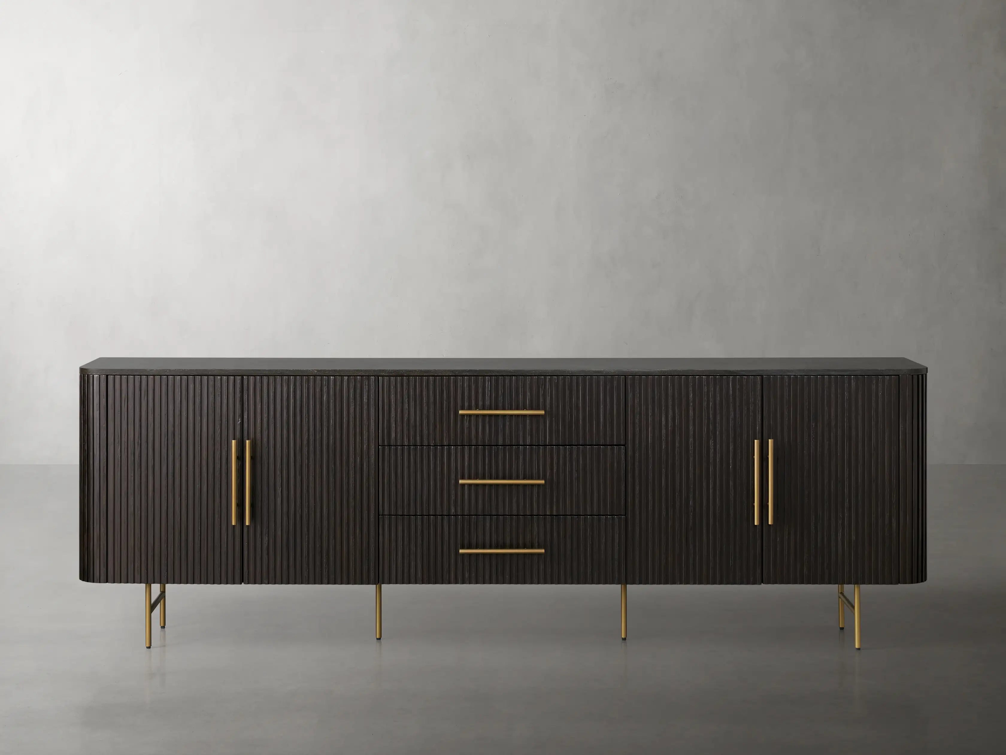 Finnegan Sideboard with Drawers 100“W