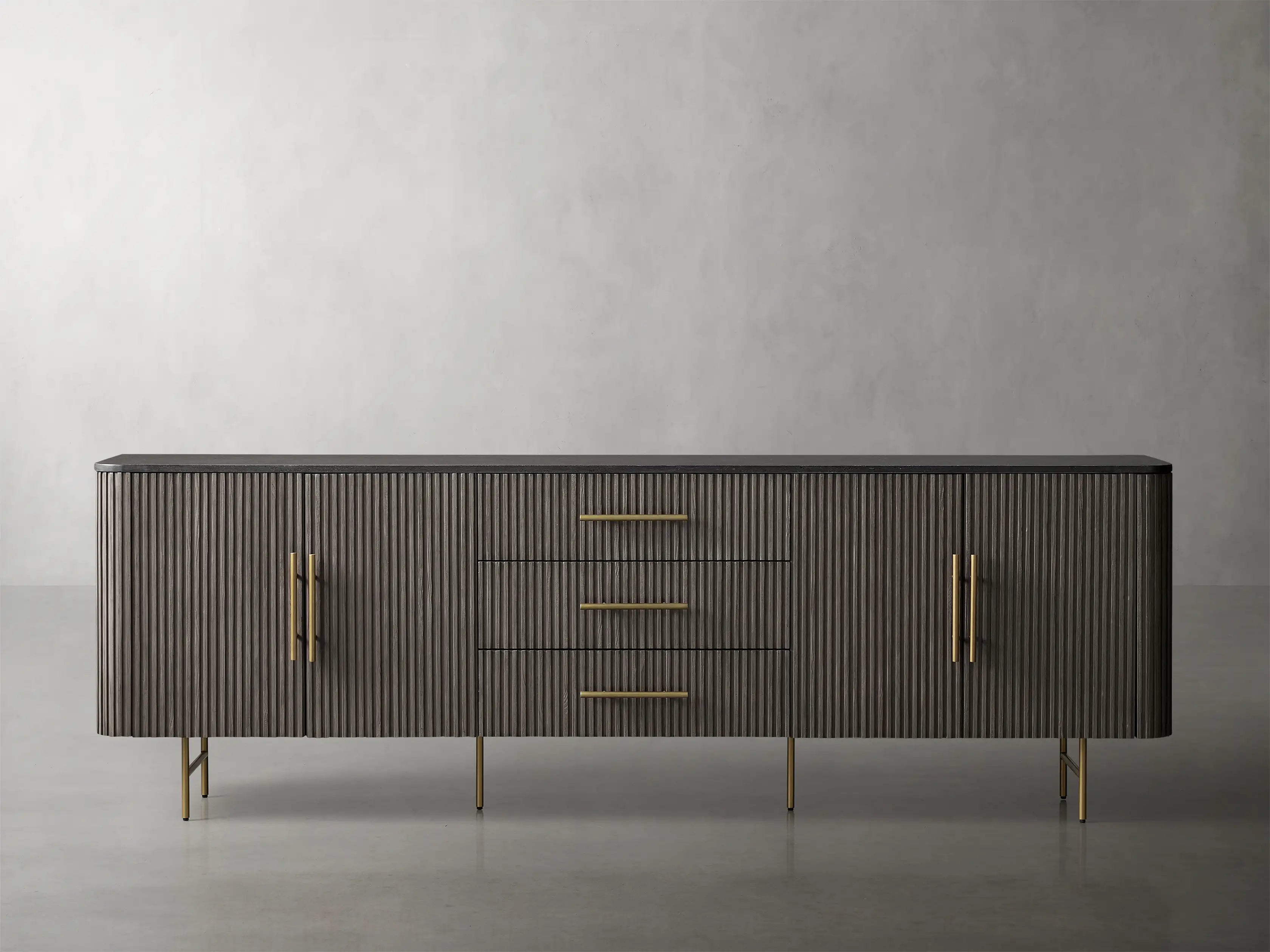 Finnegan Sideboard with Drawers 100“W