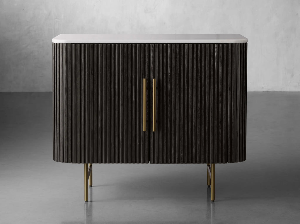Finnegan Hall Chest 36“W