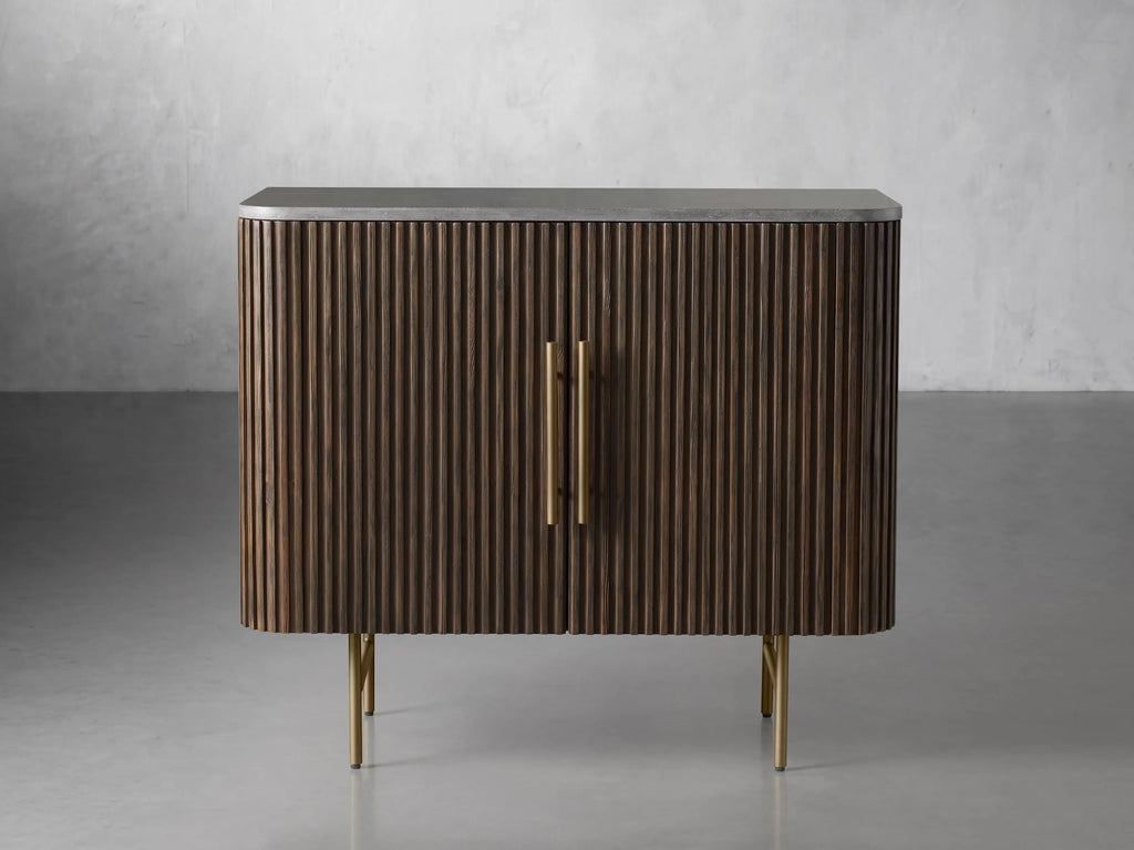 Finnegan Hall Chest 36“W