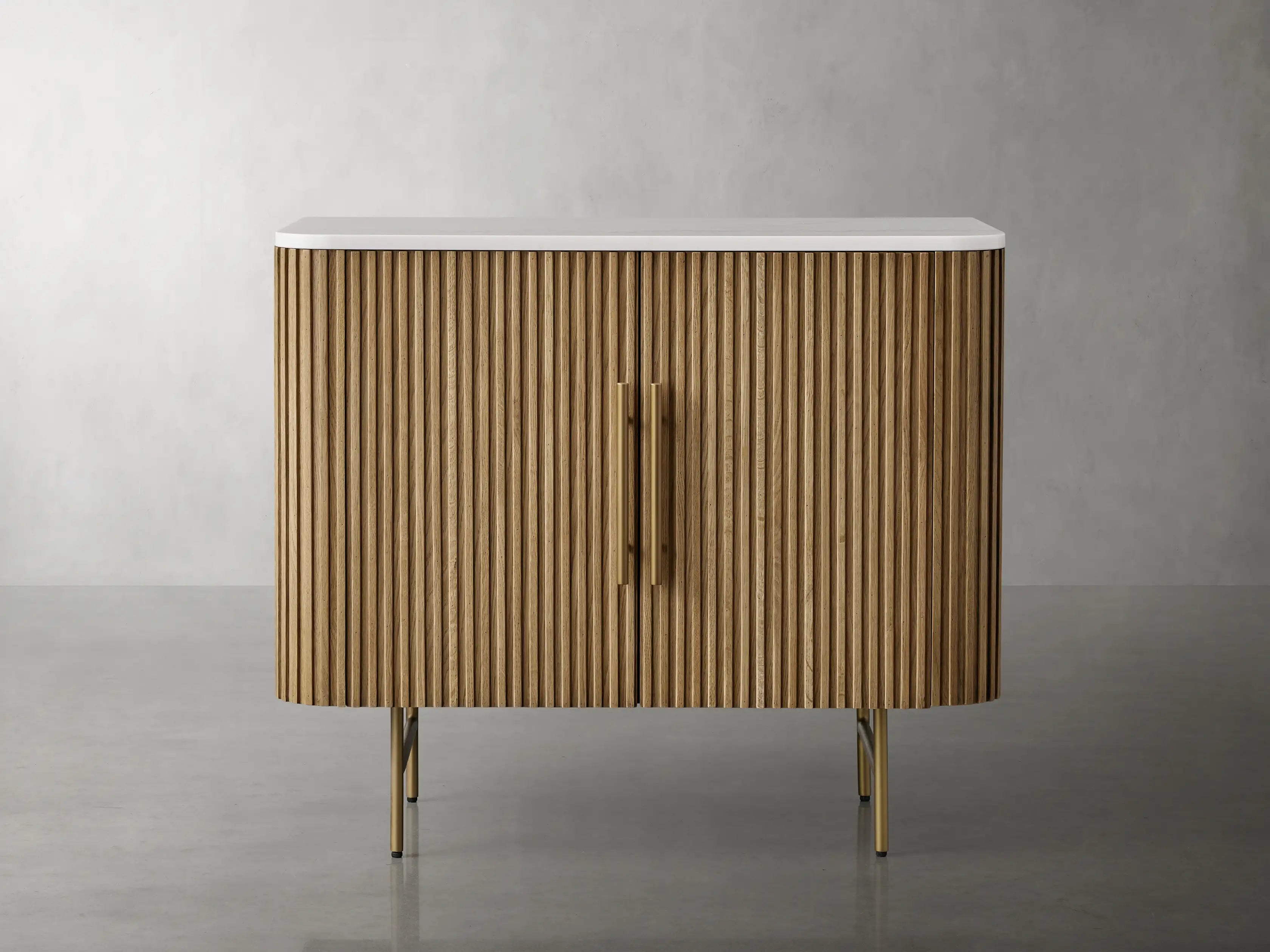Finnegan Hall Chest 36“W