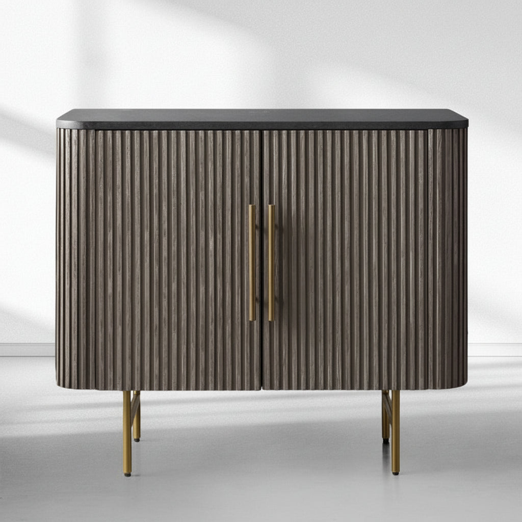 Finnegan Hall Chest 36“W