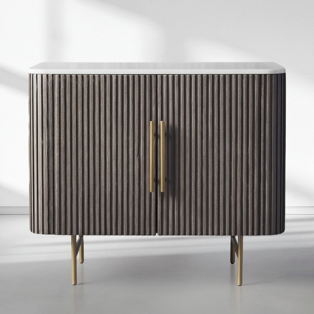 Finnegan Hall Chest 36“W