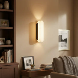 Luxury Alabaster Vertical Wall Lamp